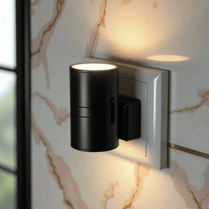 AmbiPlug – Einstellbare LED-Wandleuchte mit Sensor