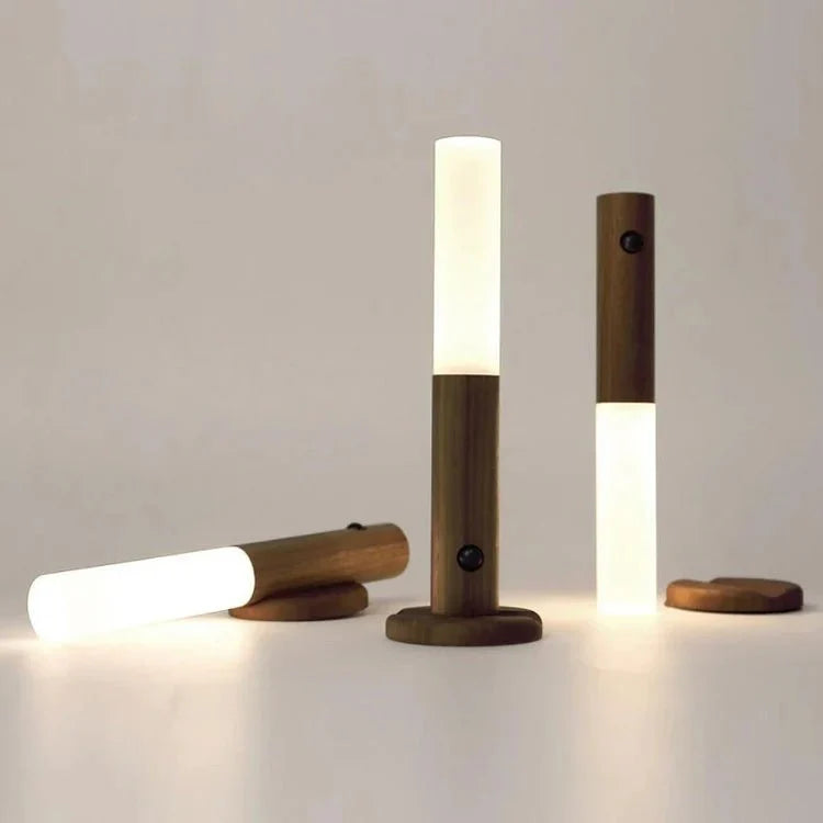 Alba | Kabellose Wandleuchte im warmen Holzdesign