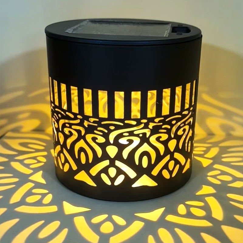 Nahaufnahme der Solana Solarlampe mit durchbrochenem Mandala-Design